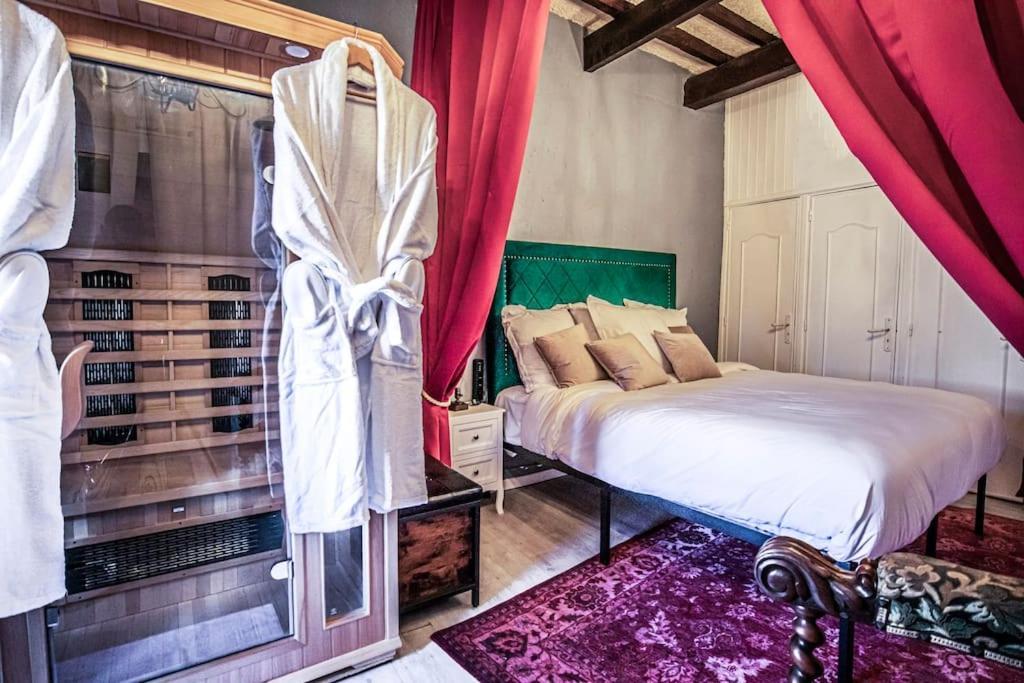 Le Moliere - Enigme Et Sauna Apartment Pezenas Exterior photo