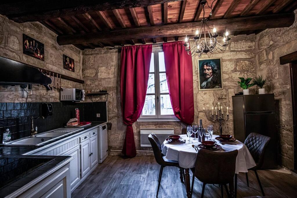 Le Moliere - Enigme Et Sauna Apartment Pezenas Exterior photo