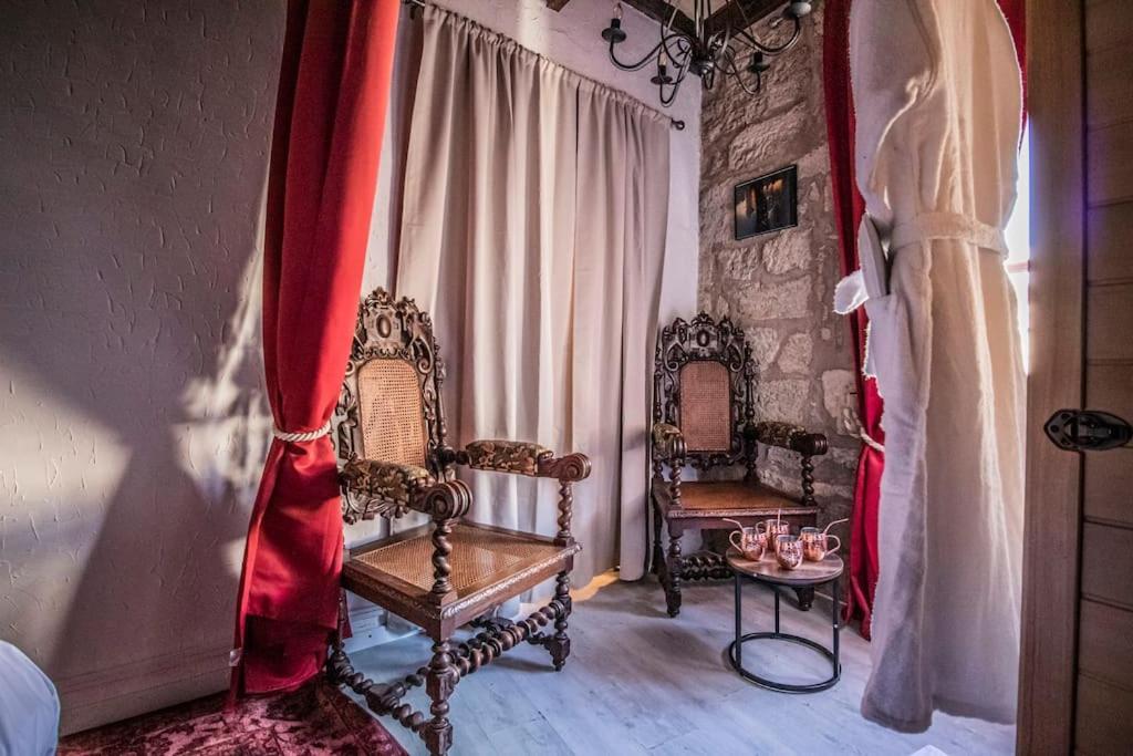 Le Moliere - Enigme Et Sauna Apartment Pezenas Exterior photo