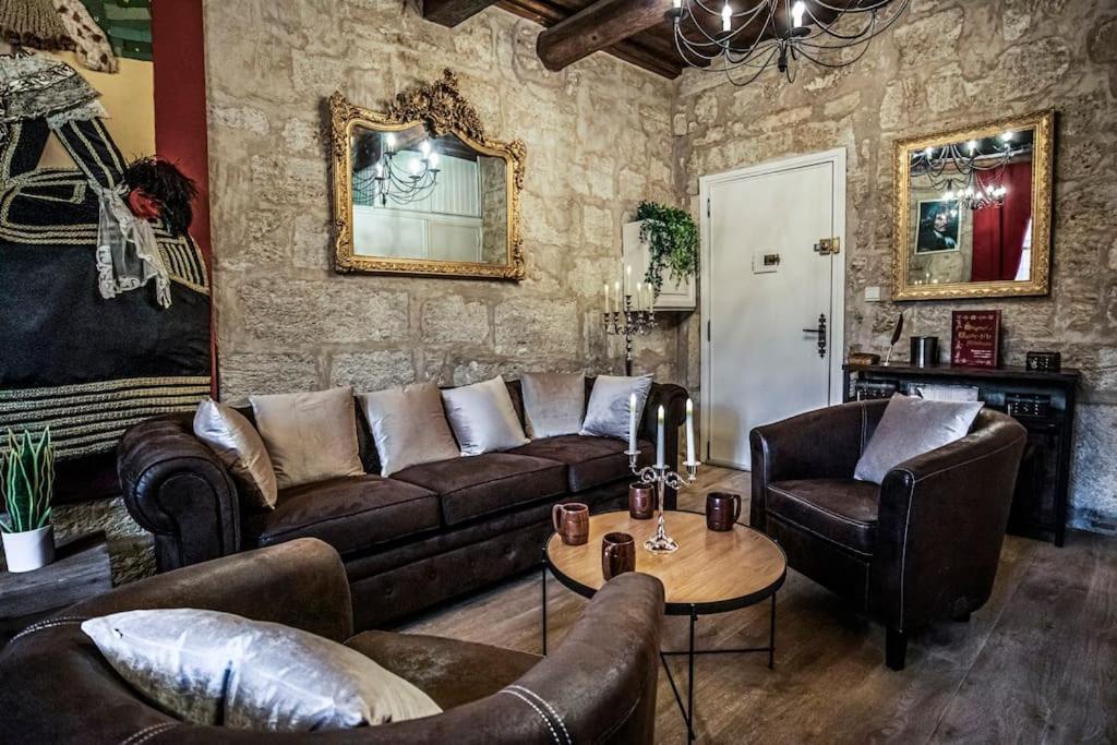 Le Moliere - Enigme Et Sauna Apartment Pezenas Exterior photo